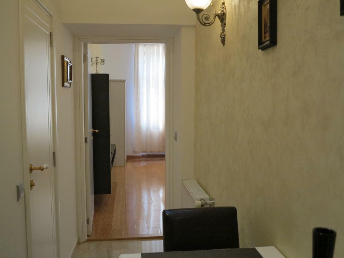 Apartment Small Luxury Kapitol Wien